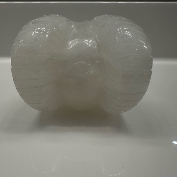 Crystal Ram Skull Sculpture - Picture 4 of 6